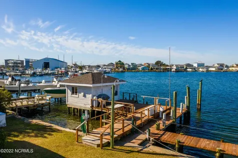519 Atlantic Beach Causeway Atlantic Beach NC 28512