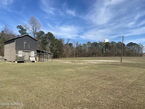 0000 Nc 33 Highway E Chocowinity NC 27817
