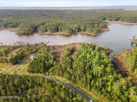 Lot 24 Bailey Pointe S/d Drive Belhaven NC 27810