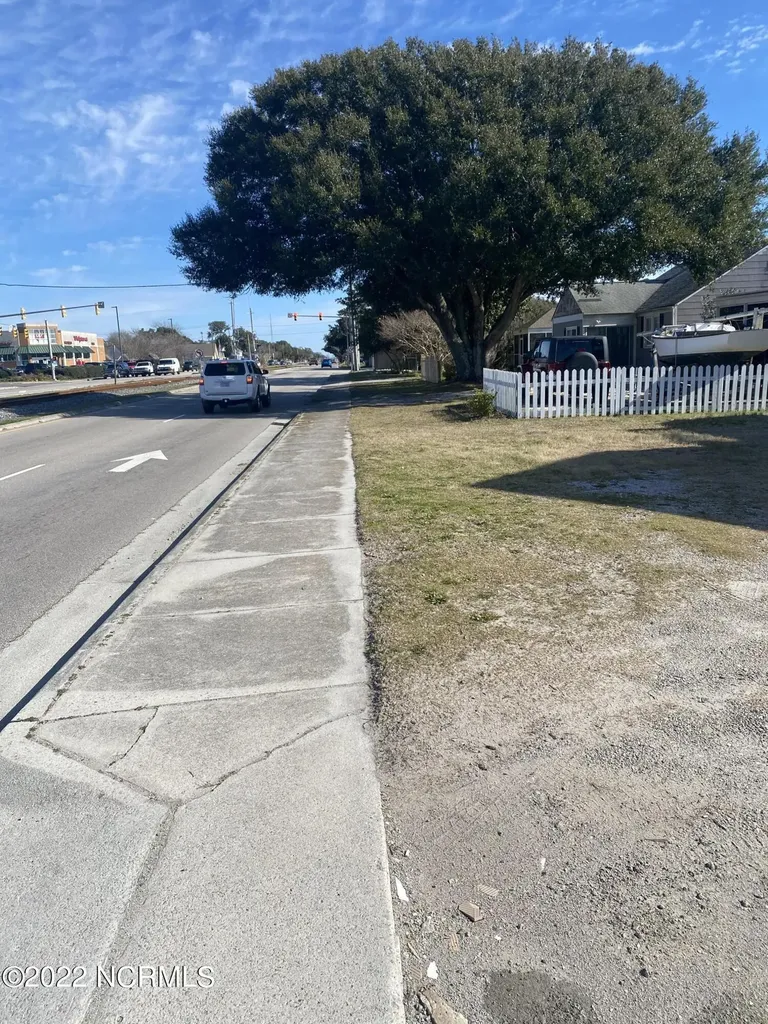 2311 Arendell Street Morehead City NC 28557