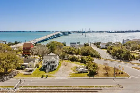 2311 Arendell Street Morehead City NC 28557