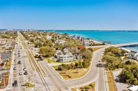 2311 Arendell Street Morehead City NC 28557