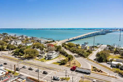 2311 Arendell Street Morehead City NC 28557