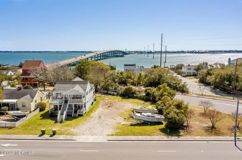 2311 Arendell Street Morehead City NC 28557
