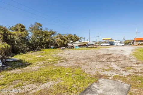 2311 Arendell Street Morehead City NC 28557