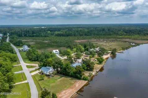 N/a Sandy Point Road New Bern NC 28560