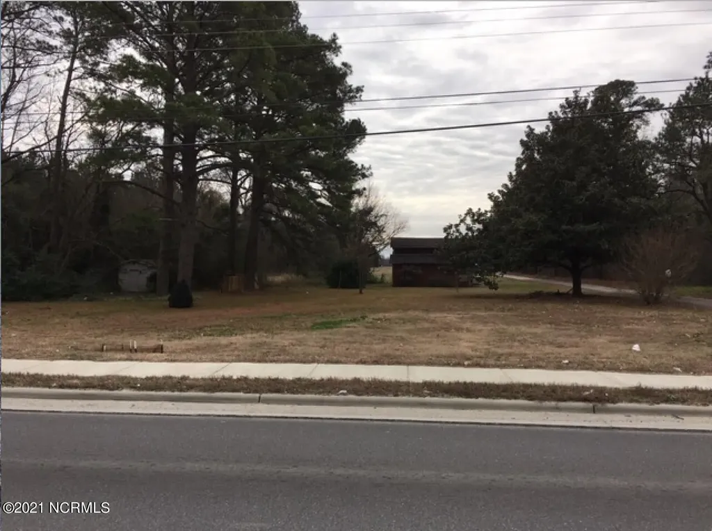1239 -1241 Sunset Avenue Clinton NC 28328
