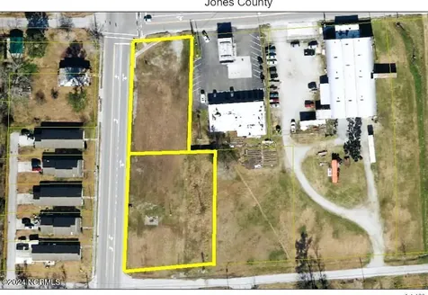 803/805 Main Street Maysville NC 28555