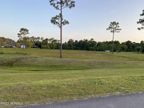 305 Mcqueen Avenue Newport NC 28570