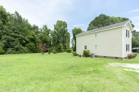 2271 Old Route 22 Kenly NC 27542