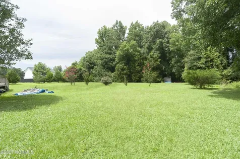 2271 Old Route 22 Kenly NC 27542