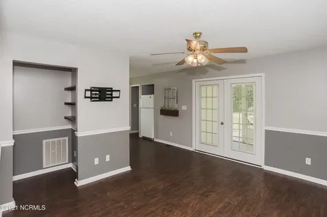 2271 Old Route 22 Kenly NC 27542