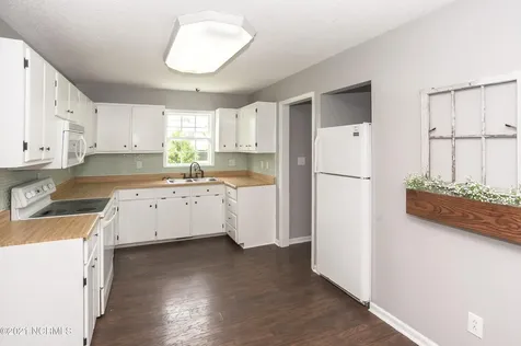 2271 Old Route 22 Kenly NC 27542