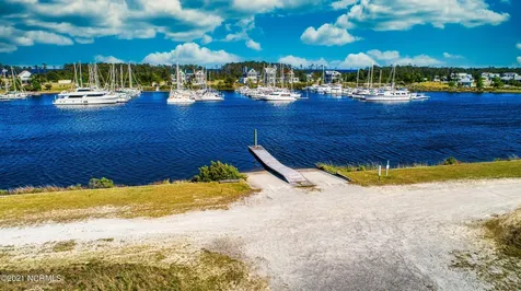 126 Oyster Point Road Oriental NC 28571
