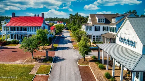126 Oyster Point Road Oriental NC 28571
