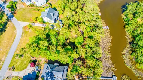 126 Oyster Point Road Oriental NC 28571