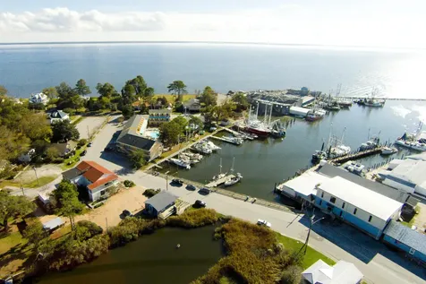 1311 Blackbeard Drive Oriental NC 28571