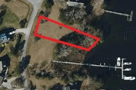 1311 Blackbeard Drive Oriental NC 28571