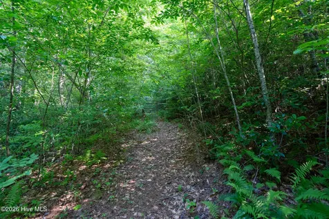 99AC Highway 74/19-129 Murphy NC 28906