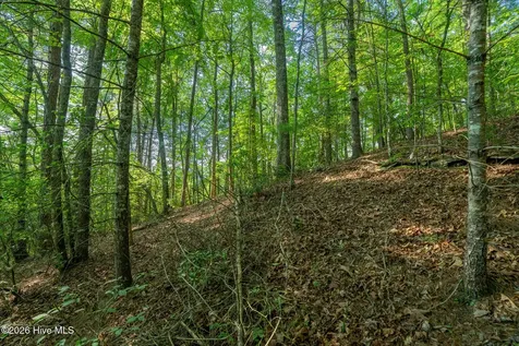 99AC Highway 74/19-129 Murphy NC 28906