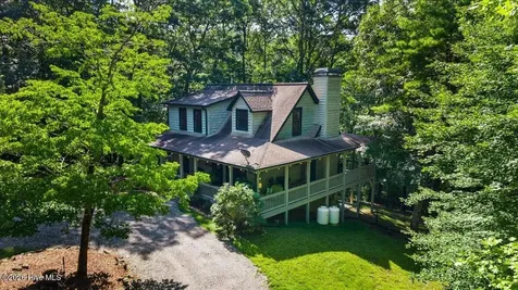 808 Granite Drive Hayesville NC 28904