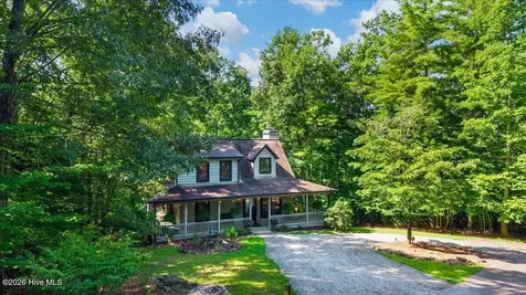 808 Granite Drive Hayesville NC 28904