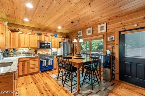 808 Granite Drive Hayesville NC 28904