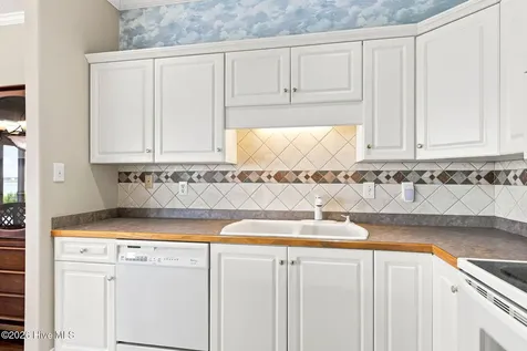 8632 Emerald Drive Emerald Isle NC 28594