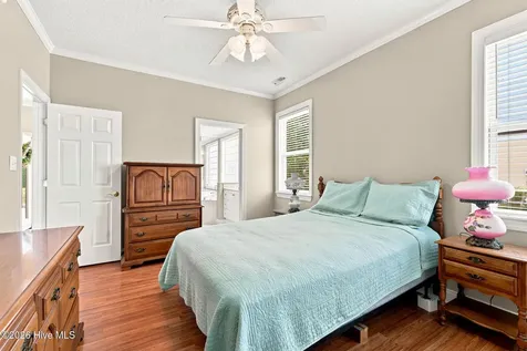 8632 Emerald Drive Emerald Isle NC 28594