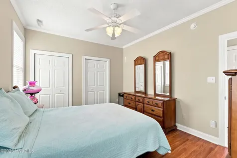 8632 Emerald Drive Emerald Isle NC 28594
