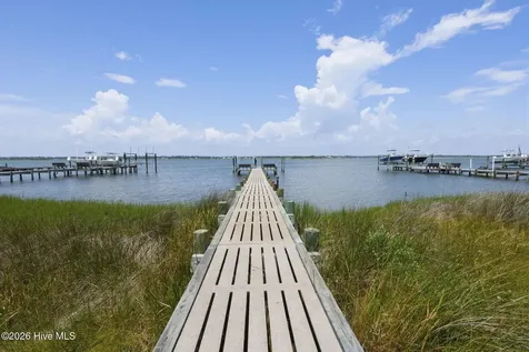8632 Emerald Drive Emerald Isle NC 28594