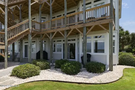 8632 Emerald Drive Emerald Isle NC 28594