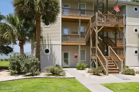 8632 Emerald Drive Emerald Isle NC 28594