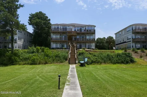 8632 Emerald Drive Emerald Isle NC 28594