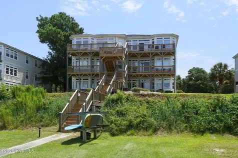 8632 Emerald Drive Emerald Isle NC 28594