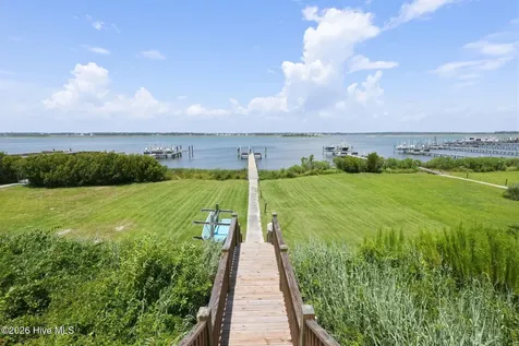 8632 Emerald Drive Emerald Isle NC 28594
