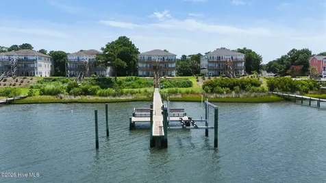 8632 Emerald Drive Emerald Isle NC 28594