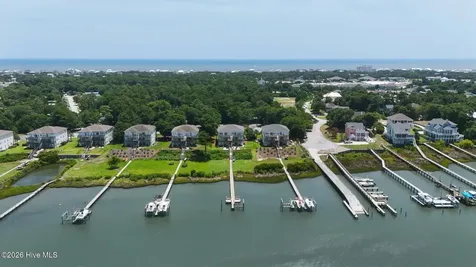 8632 Emerald Drive Emerald Isle NC 28594