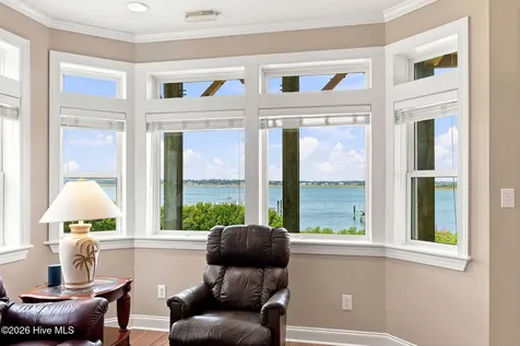 8632 Emerald Drive Emerald Isle NC 28594