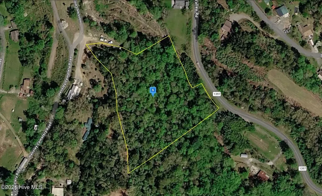 500 Hensley Cemetery Road Whittier NC 28789