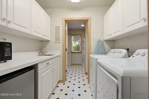 1231 Atlantic Avenue Corolla NC 27927