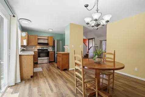 704 Meadow Court Morehead City NC 28557