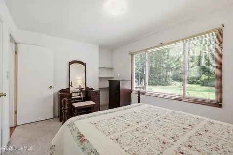 704 Meadow Court Morehead City NC 28557
