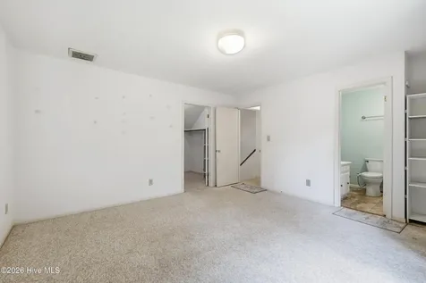 704 Meadow Court Morehead City NC 28557