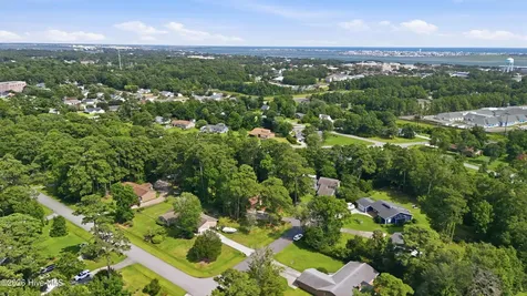 704 Meadow Court Morehead City NC 28557
