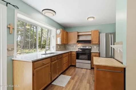 704 Meadow Court Morehead City NC 28557