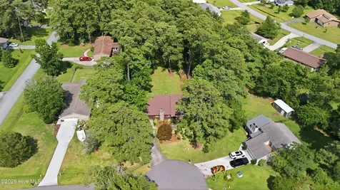 704 Meadow Court Morehead City NC 28557