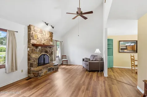704 Meadow Court Morehead City NC 28557