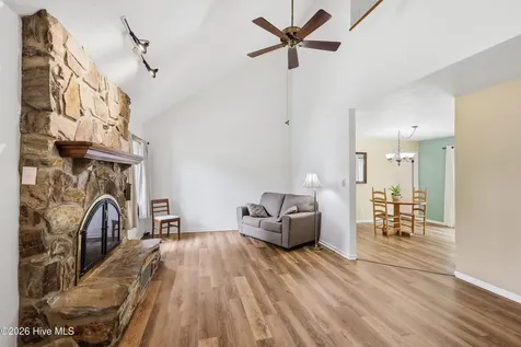 704 Meadow Court Morehead City NC 28557