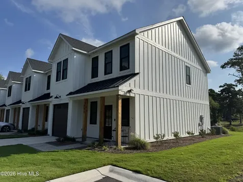 107 Star Lake Circle Cape Carteret NC 28584
